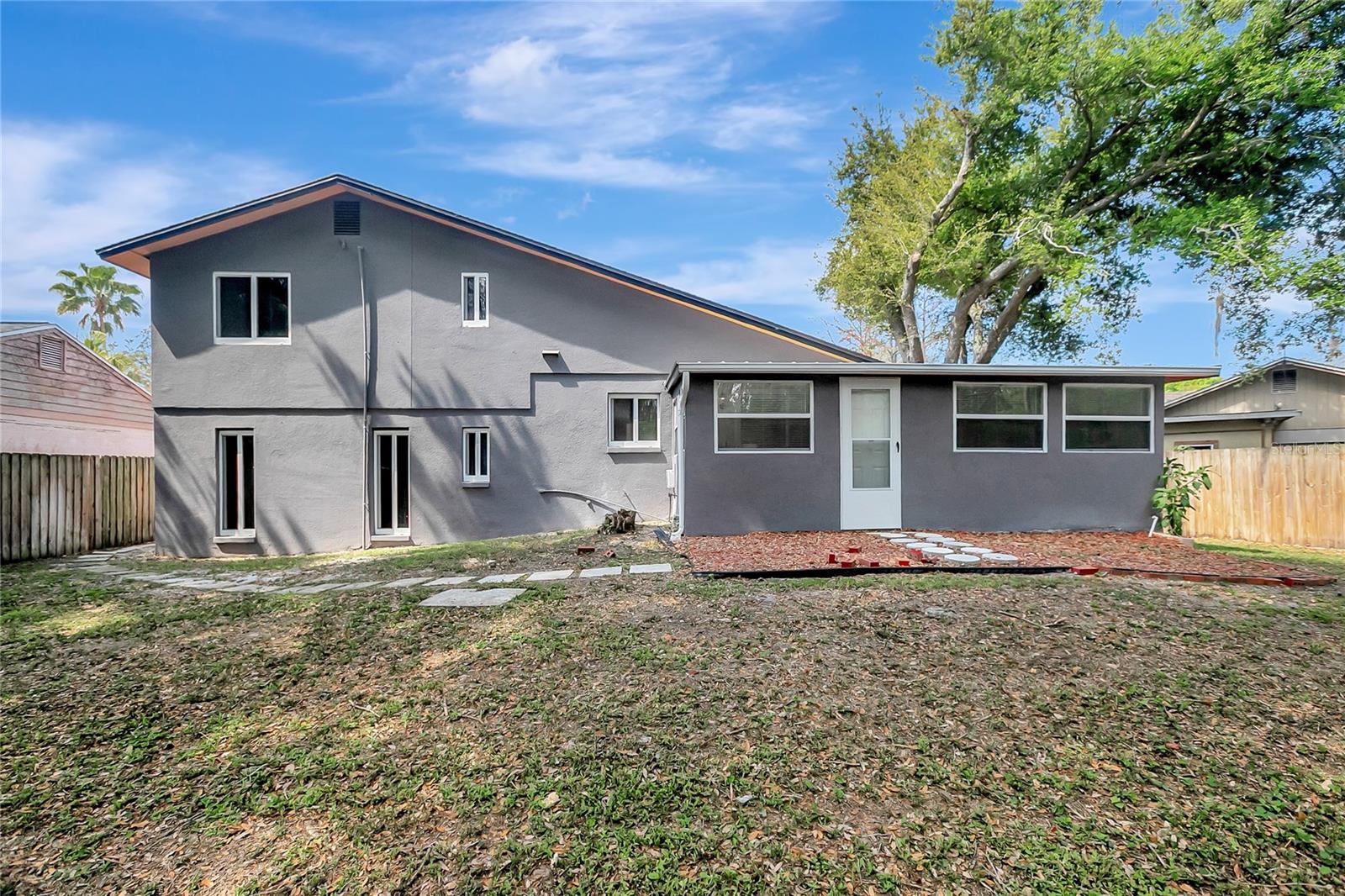 Image 41 of 46 For 16133 Ravendale Drive