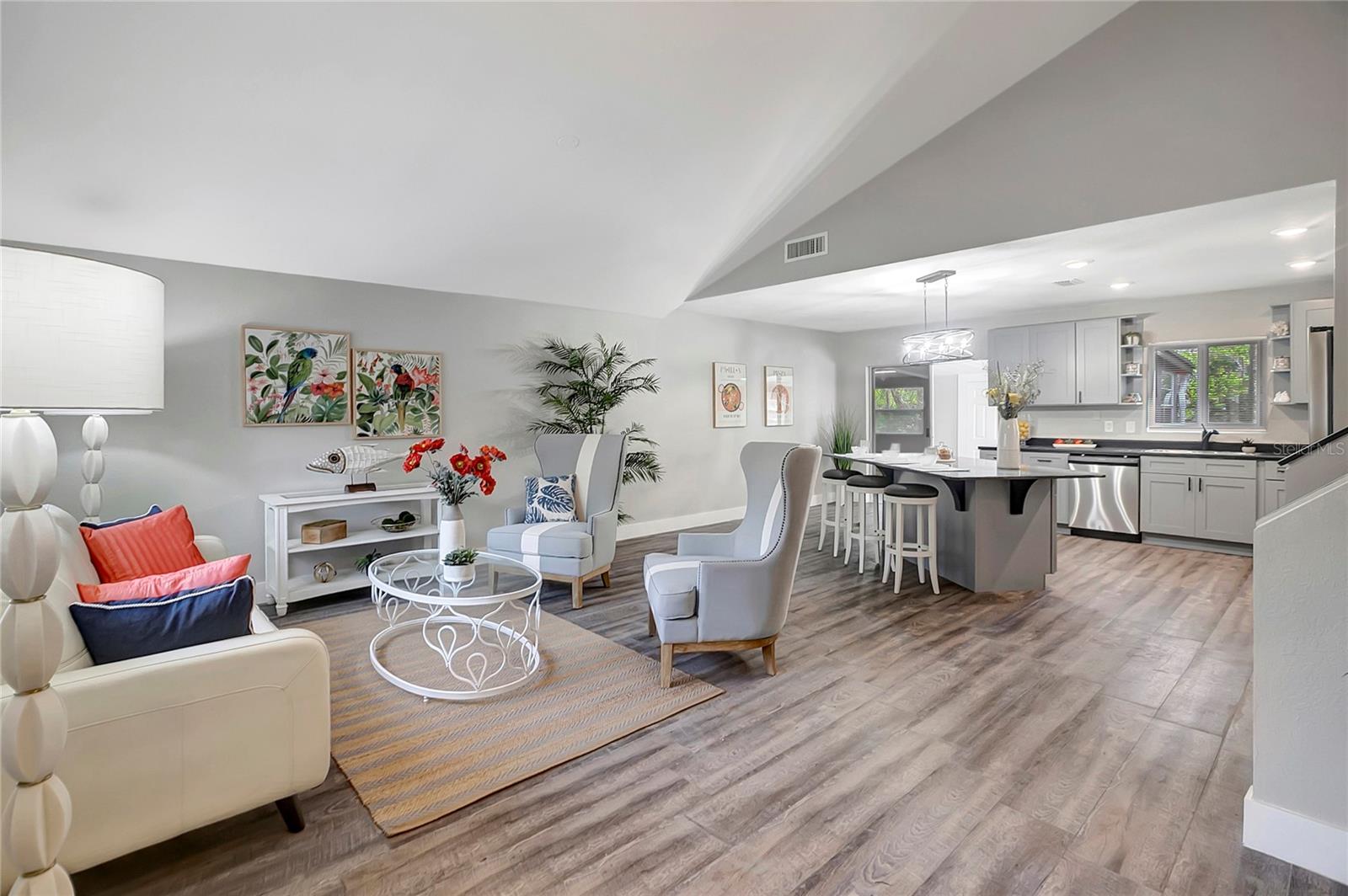 Image 5 of 46 For 16133 Ravendale Drive