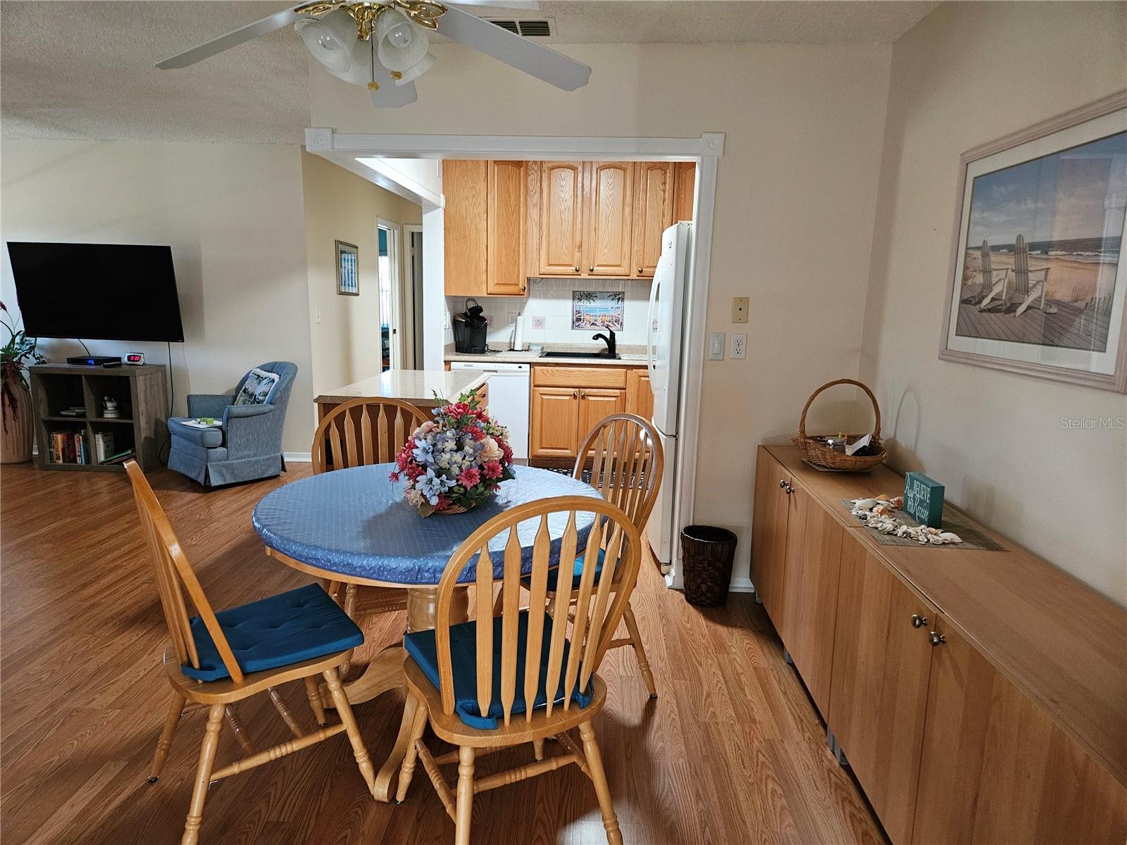 Image 13 of 37 For 1905 Canterbury Lane E-9