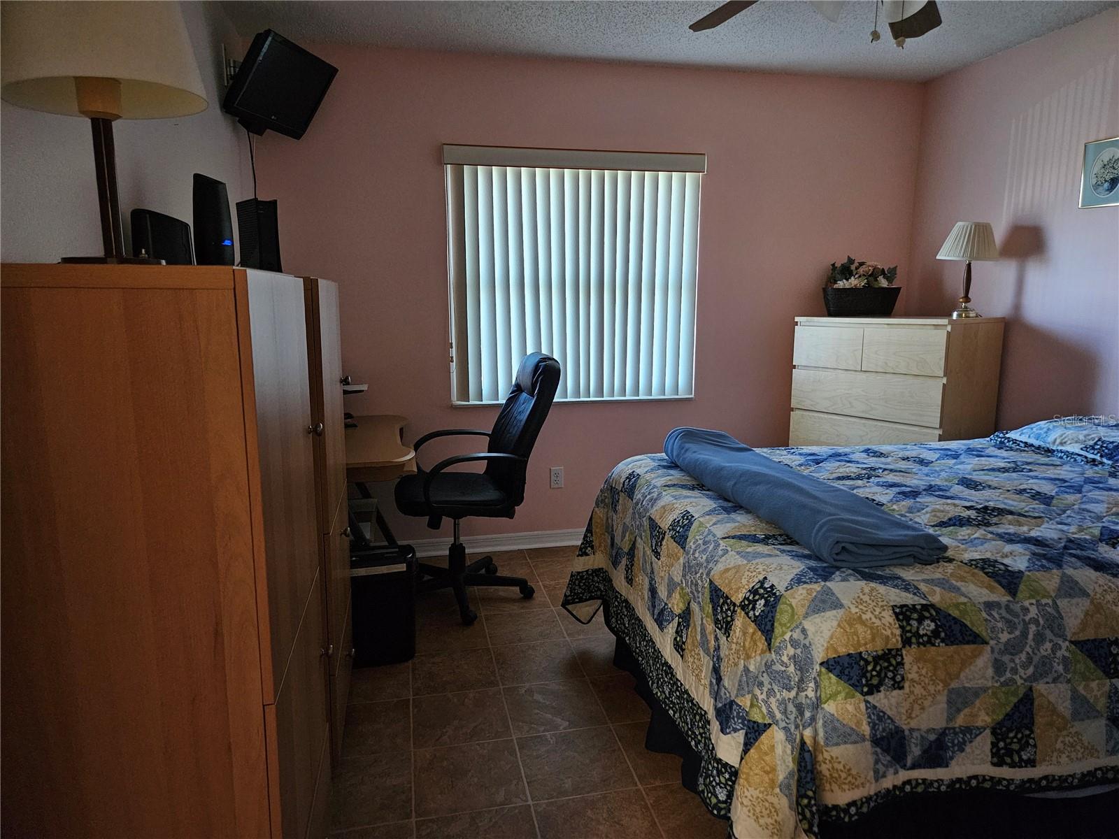 Image 17 of 37 For 1905 Canterbury Lane E-9