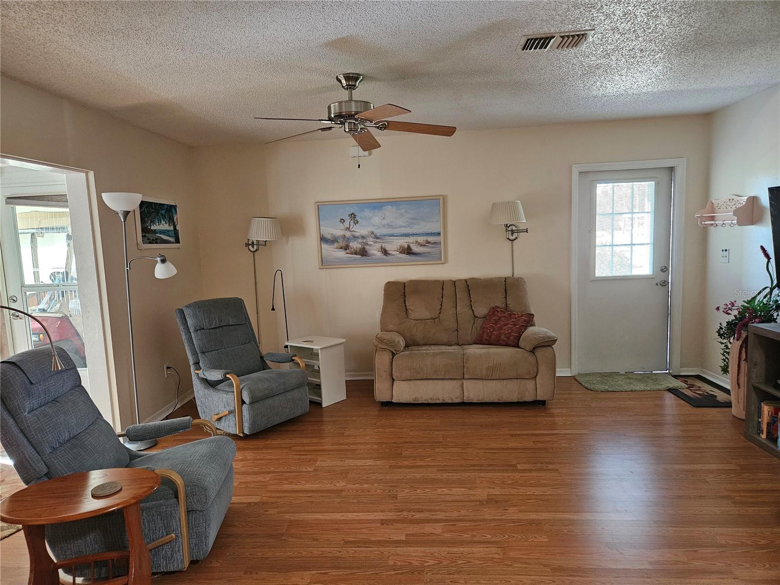 Image 8 of 37 For 1905 Canterbury Lane E-9