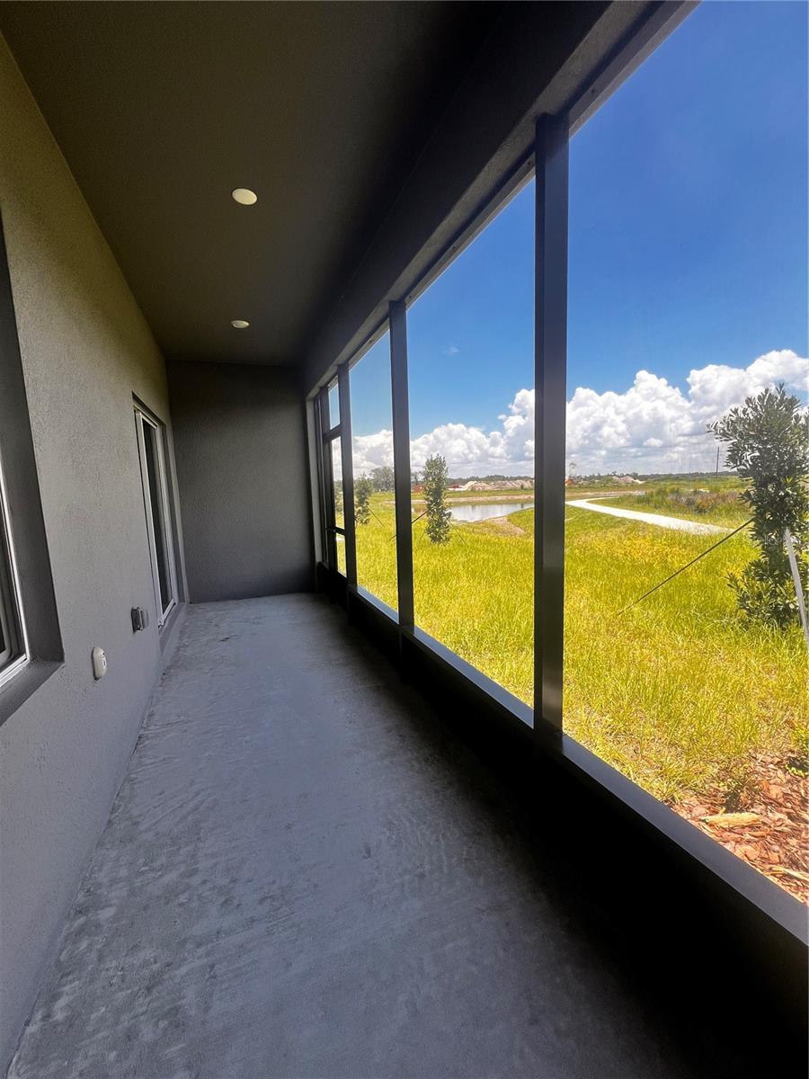 Image 13 of 39 For 9058 Gallantree Place