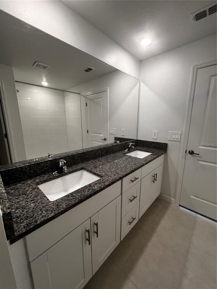 Image 27 of 39 For 9058 Gallantree Place