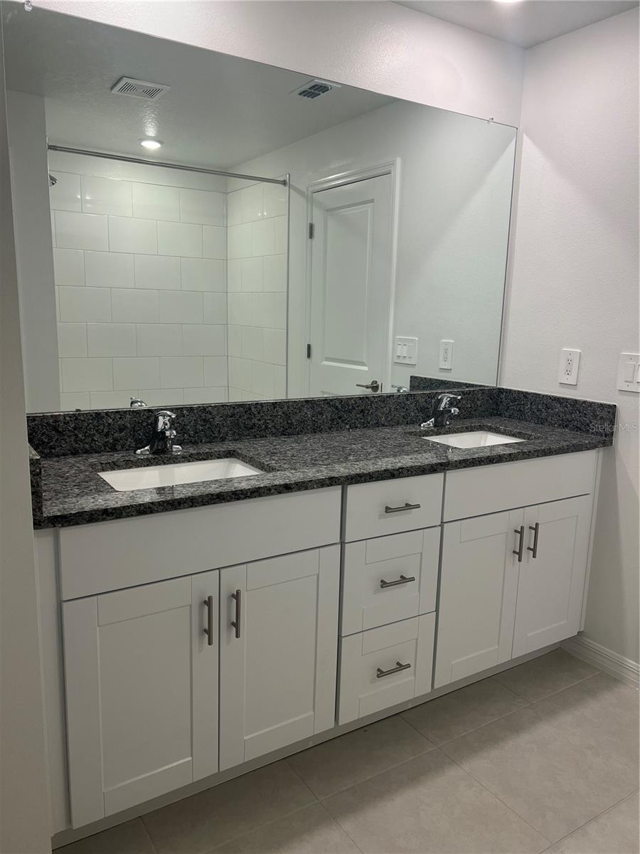 Image 28 of 39 For 9058 Gallantree Place