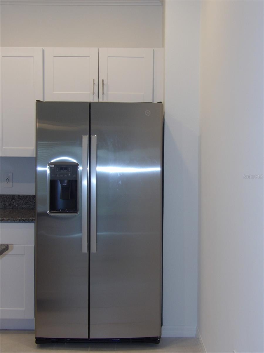 Image 3 of 39 For 9058 Gallantree Place