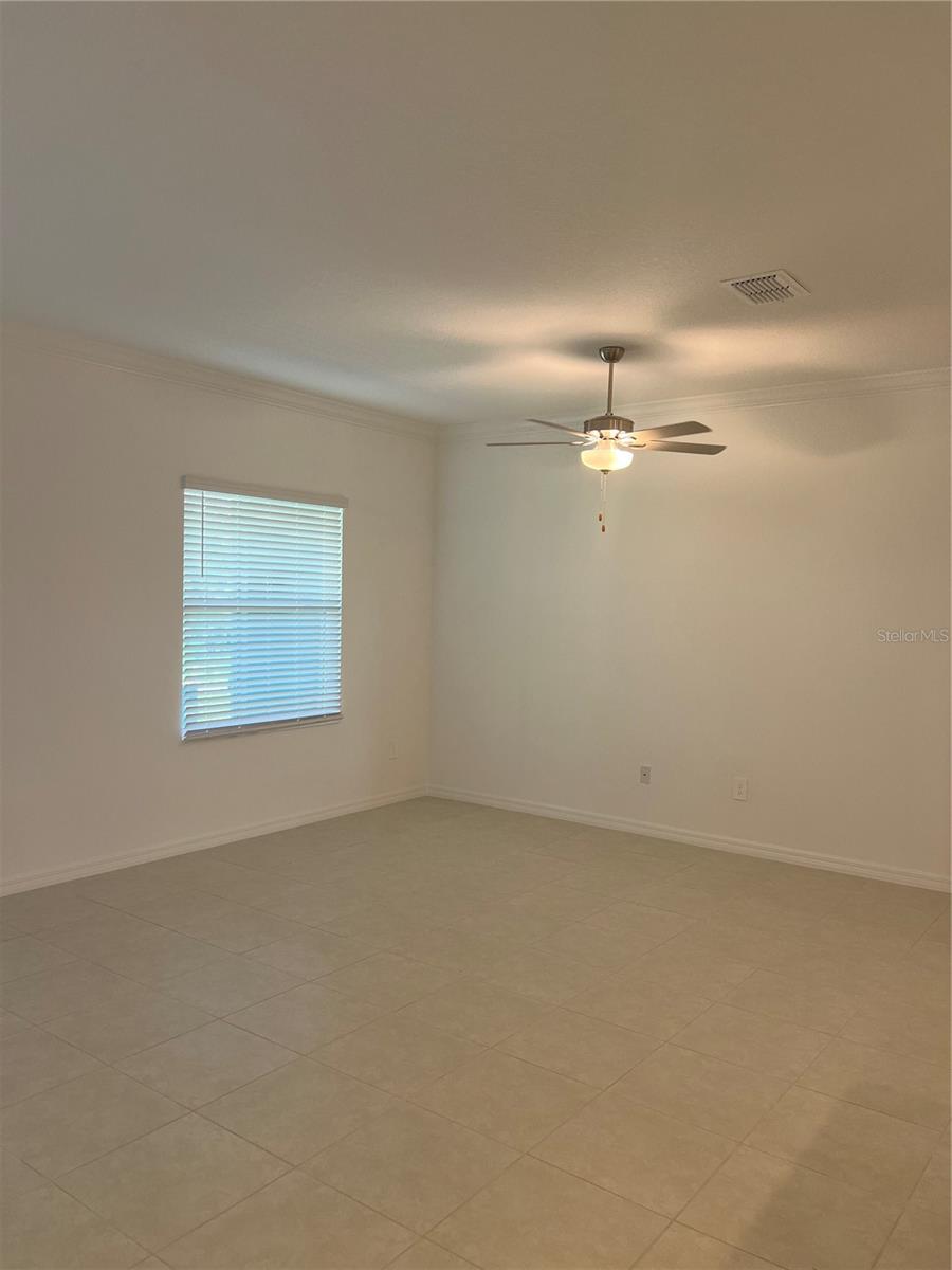 Image 8 of 39 For 9058 Gallantree Place