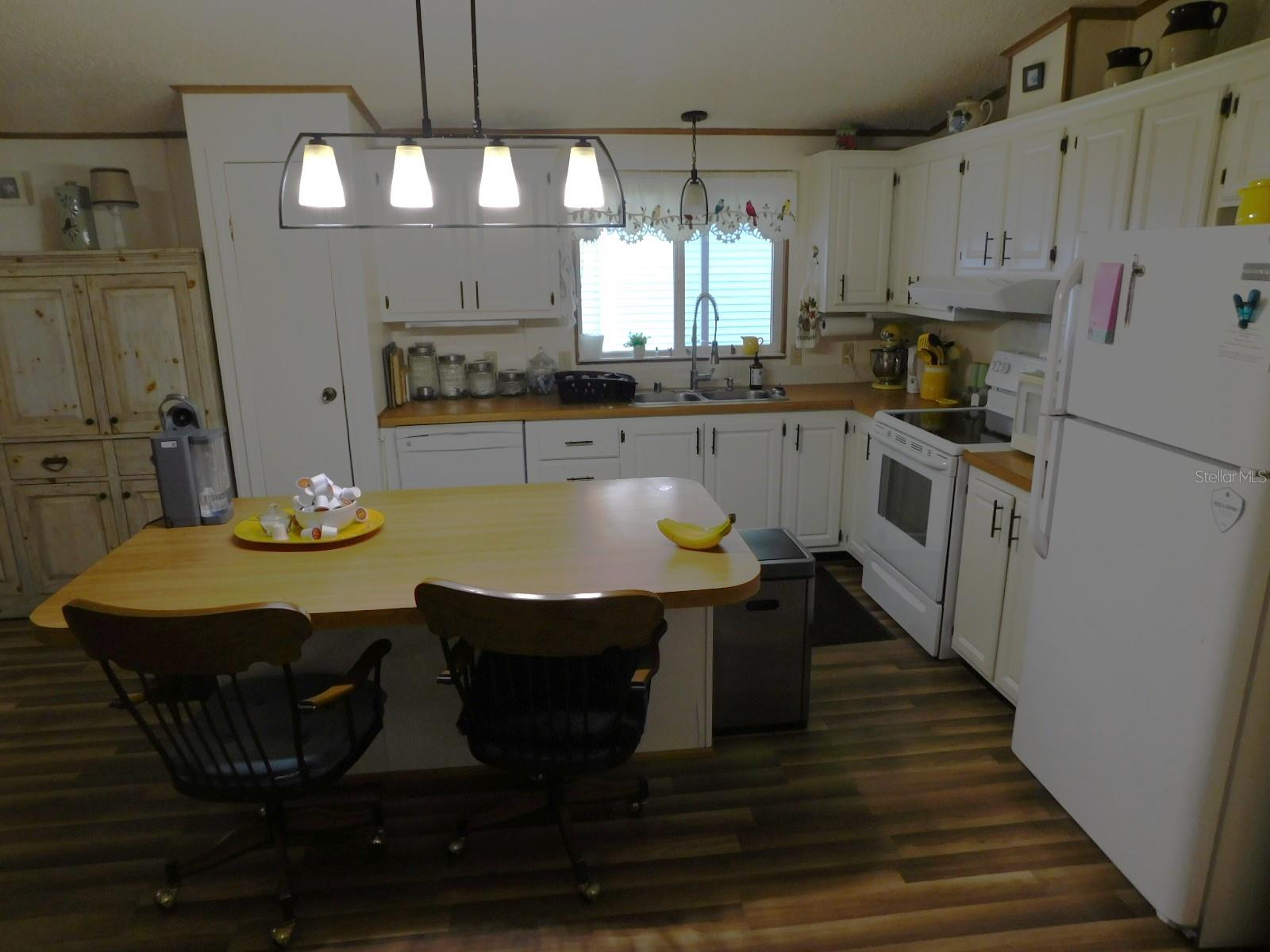 Image 25 of 45 For 1001 Starkey Road 99