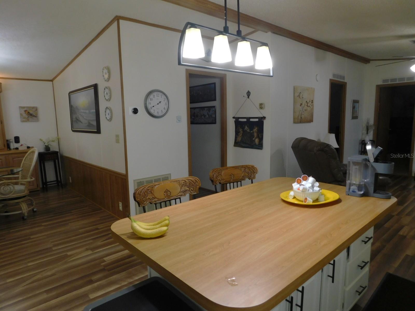 Image 26 of 45 For 1001 Starkey Road 99