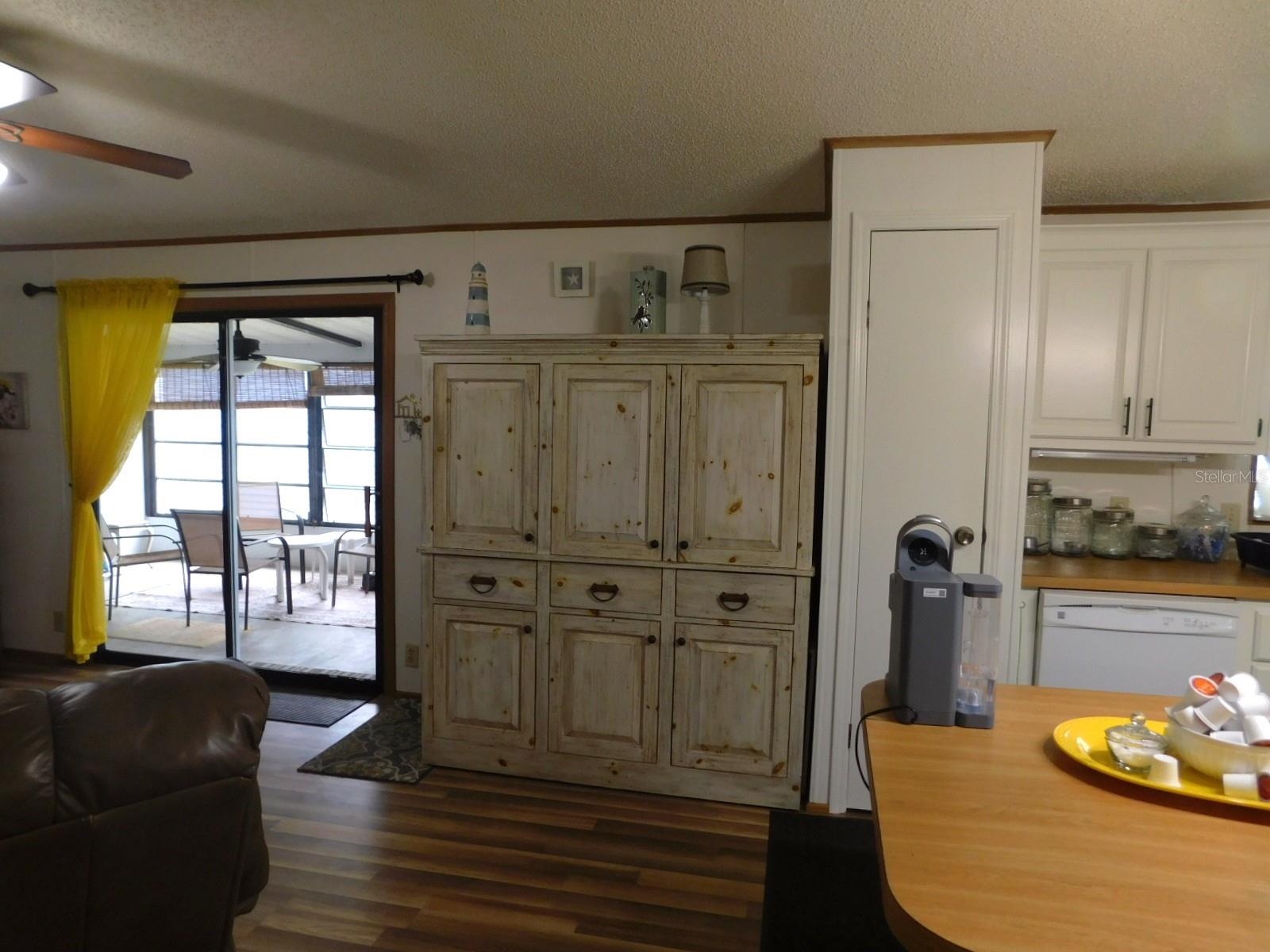 Image 30 of 45 For 1001 Starkey Road 99