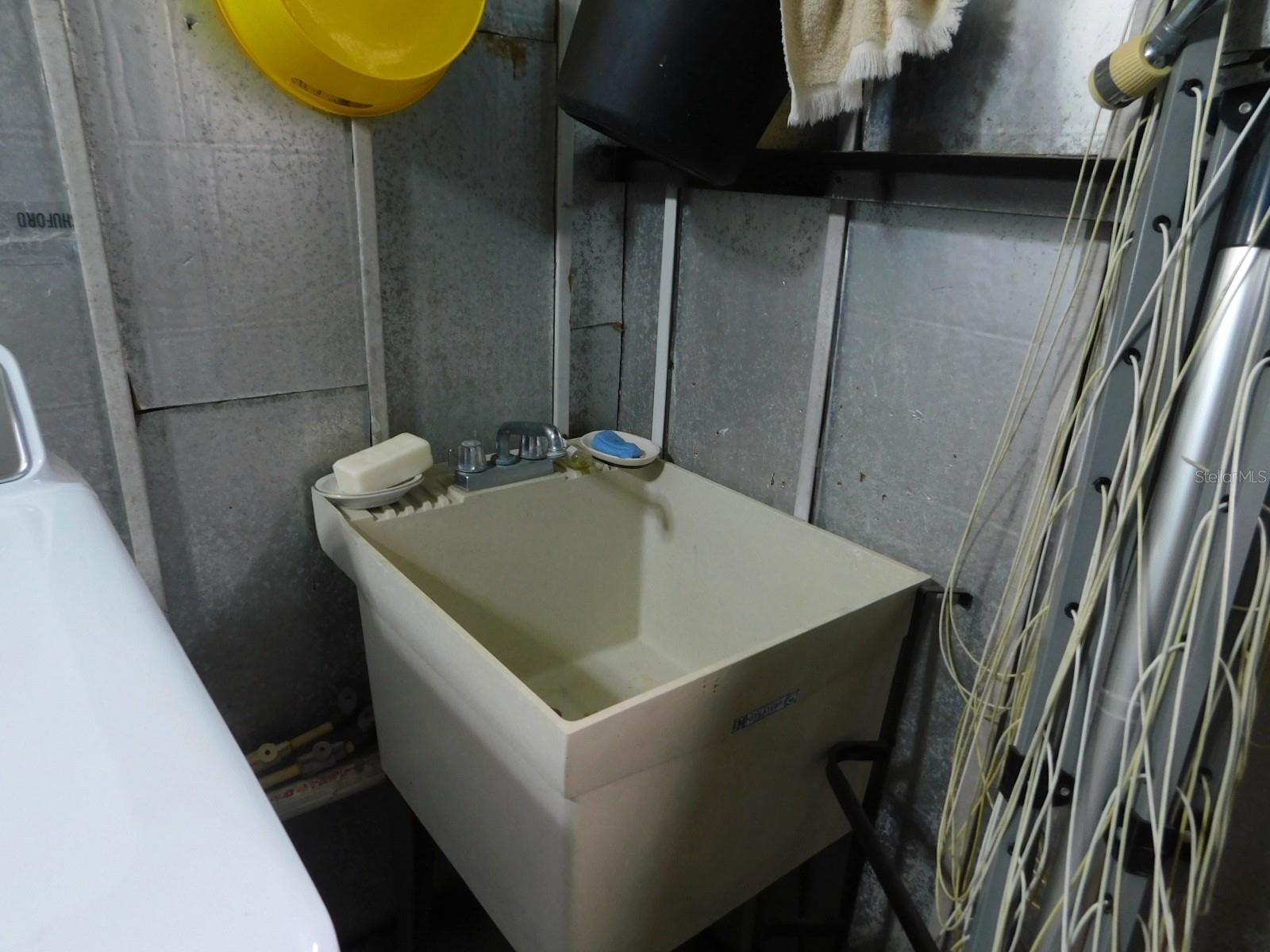 Image 33 of 45 For 1001 Starkey Road 99