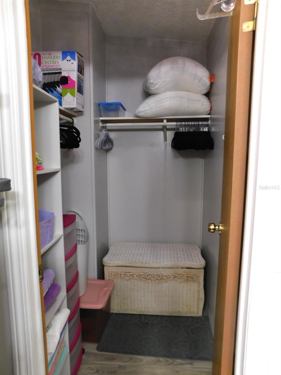 Image 34 of 45 For 1001 Starkey Road 99