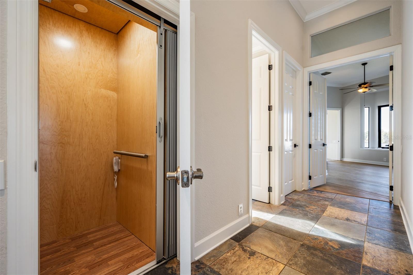 Listing photo id 34 for 62 Central Court