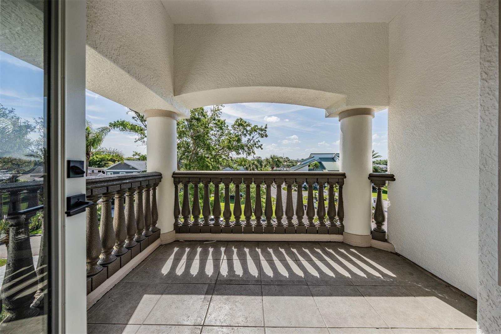 Listing photo id 43 for 62 Central Court