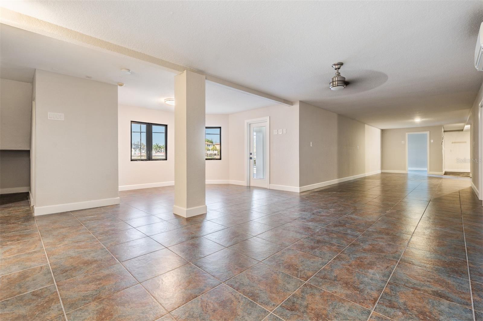 Listing photo id 45 for 62 Central Court