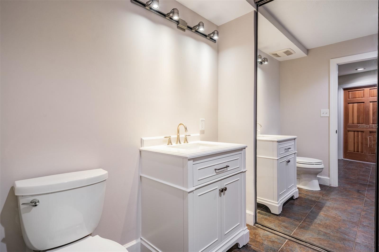 Listing photo id 51 for 62 Central Court