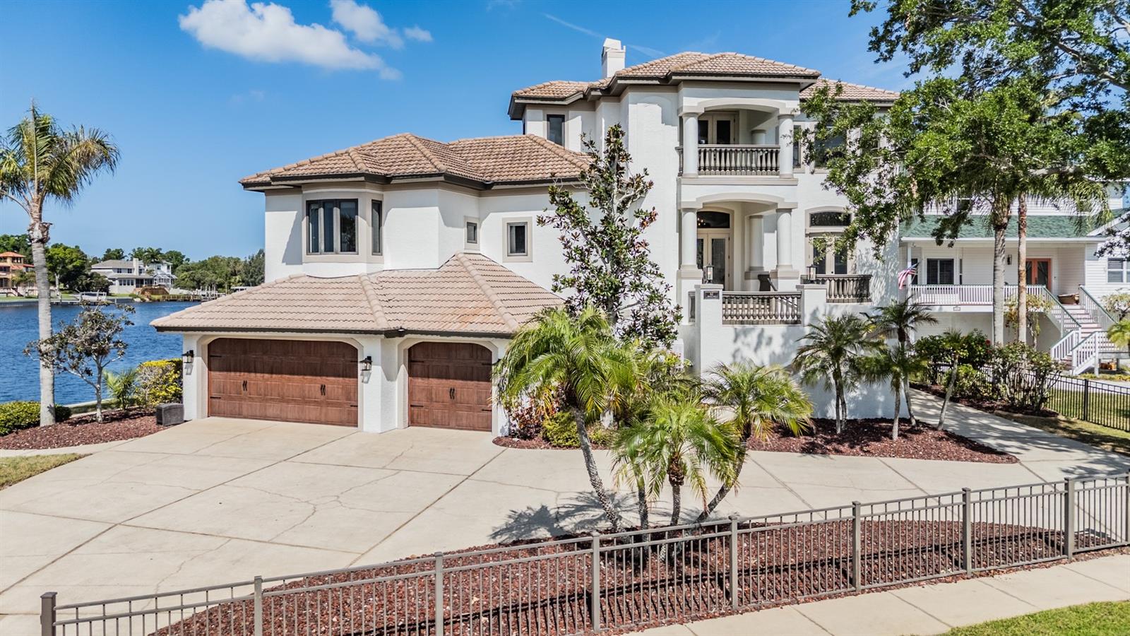 Listing photo id 65 for 62 Central Court