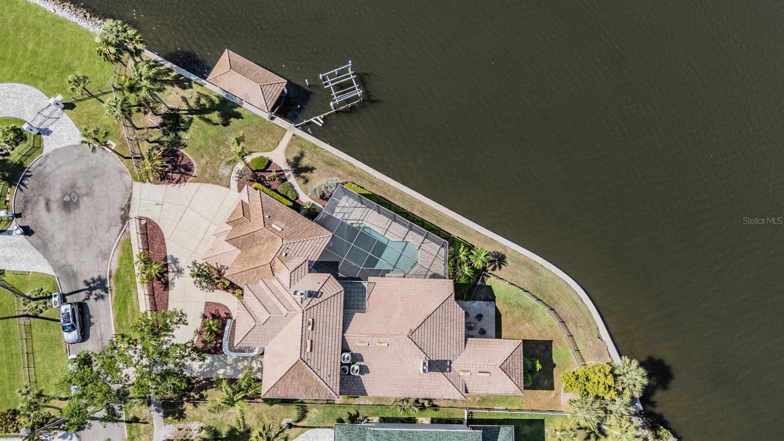 Listing photo id 67 for 62 Central Court