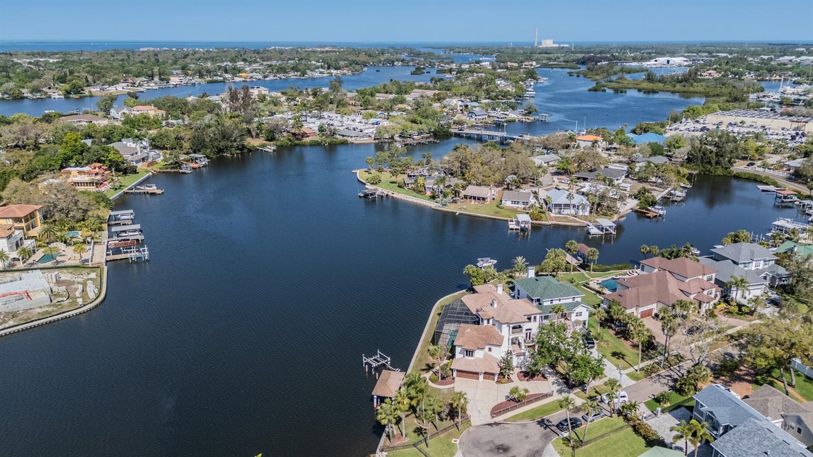 Listing photo id 69 for 62 Central Court