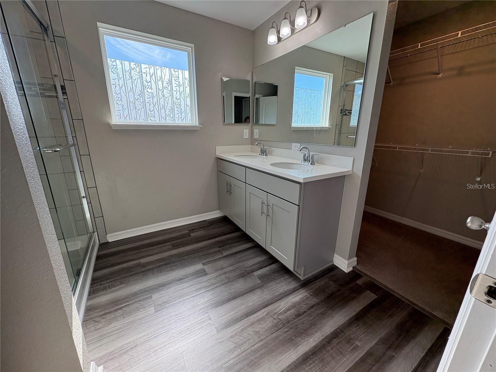 Image 17 of 25 For 4517 Reisswood Loop