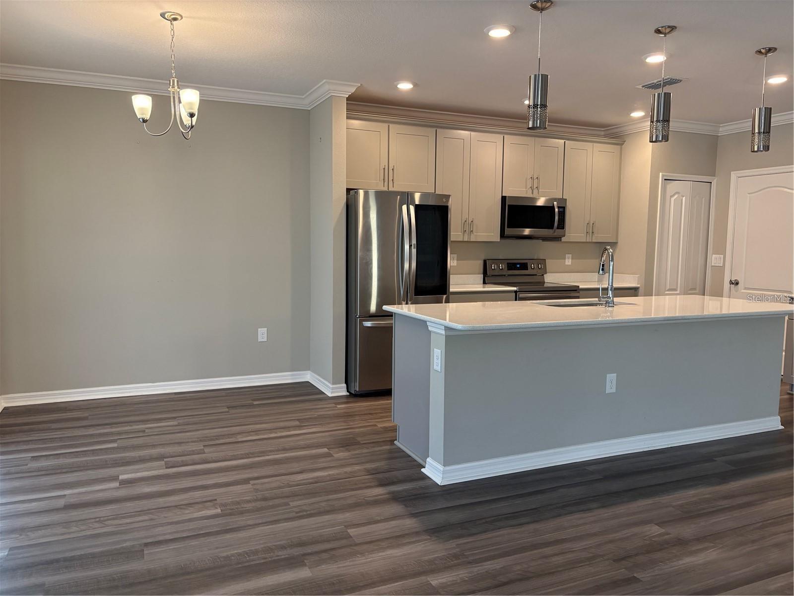 Image 4 of 25 For 4517 Reisswood Loop