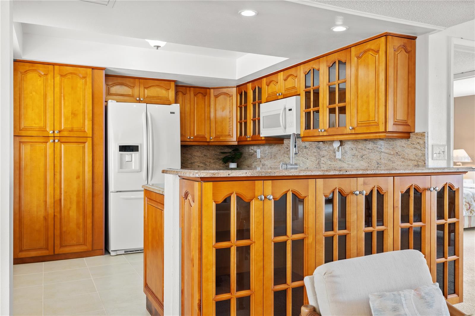 Image 15 of 50 For 9000 Commodore Drive 604