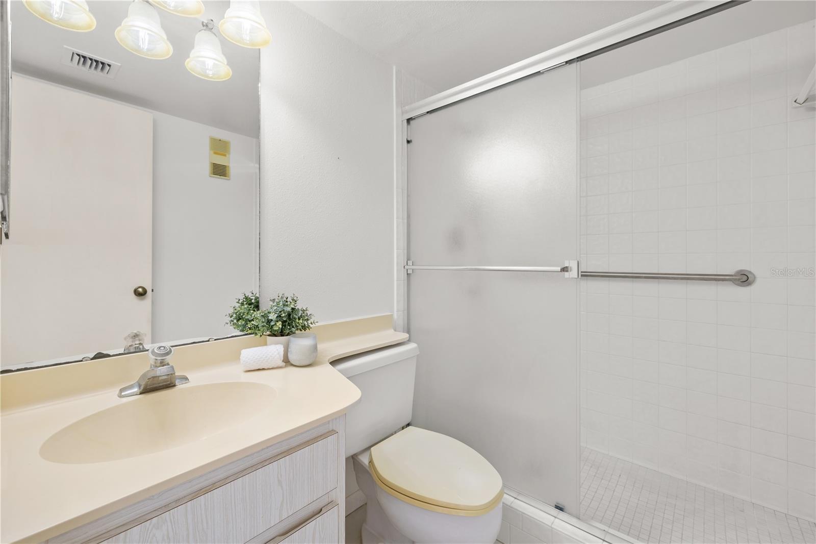 Image 24 of 50 For 9000 Commodore Drive 604