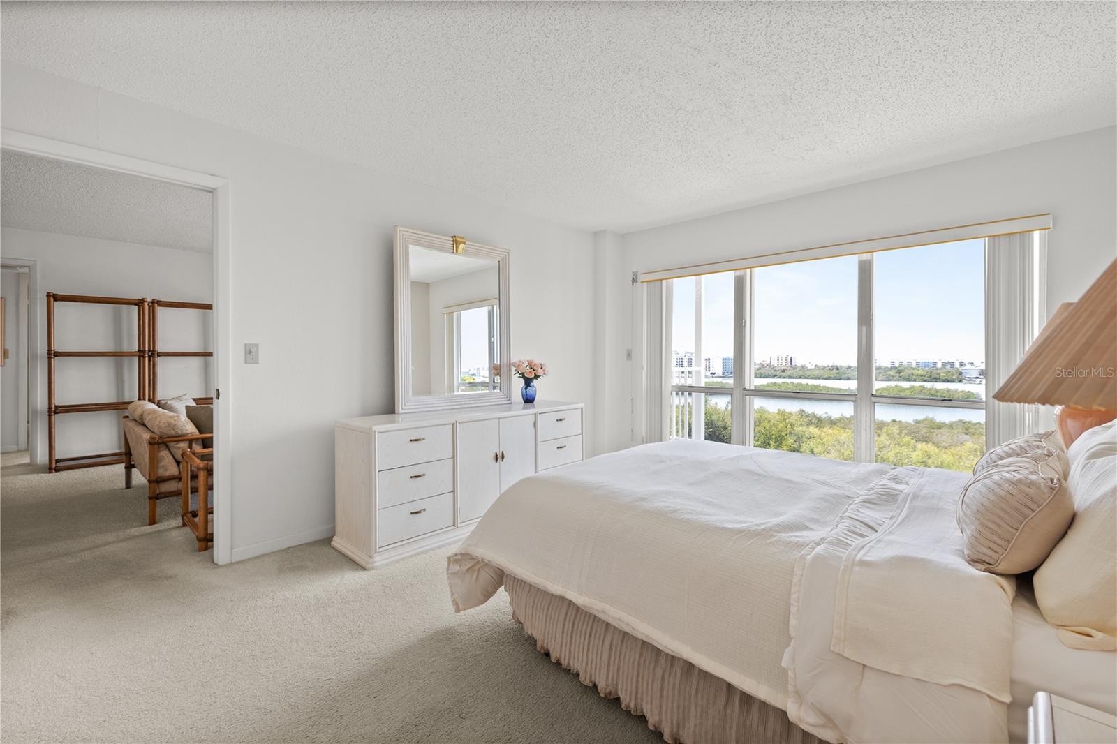 Image 25 of 50 For 9000 Commodore Drive 604