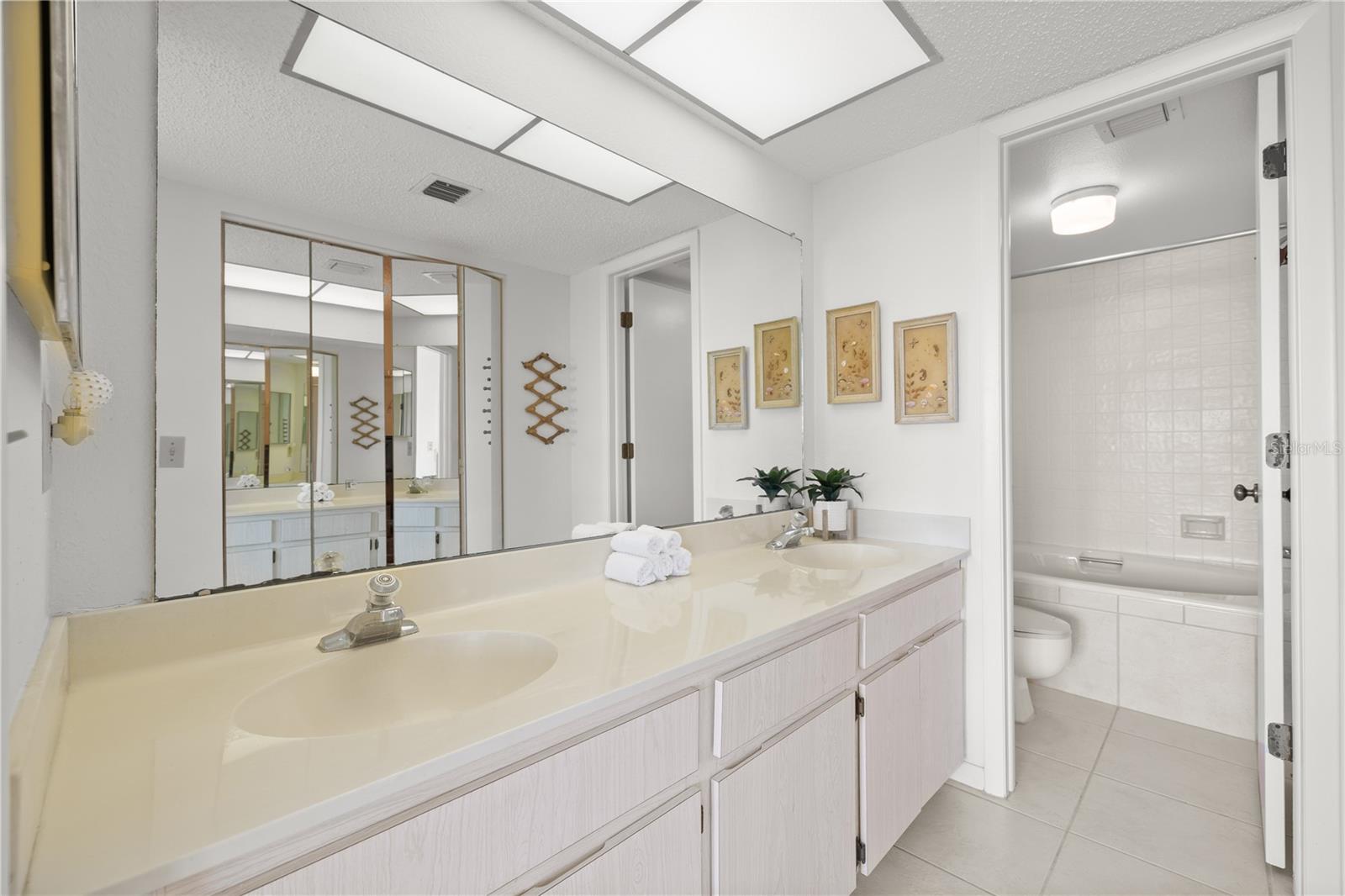 Image 28 of 50 For 9000 Commodore Drive 604