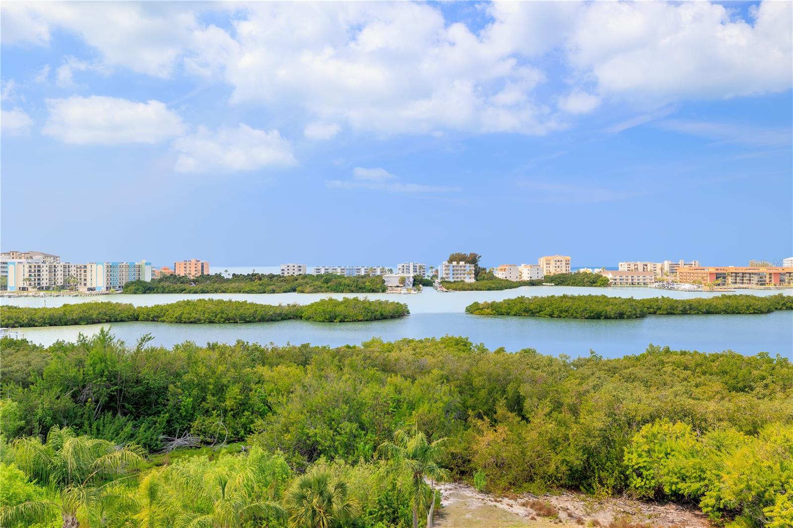 Image 31 of 50 For 9000 Commodore Drive 604