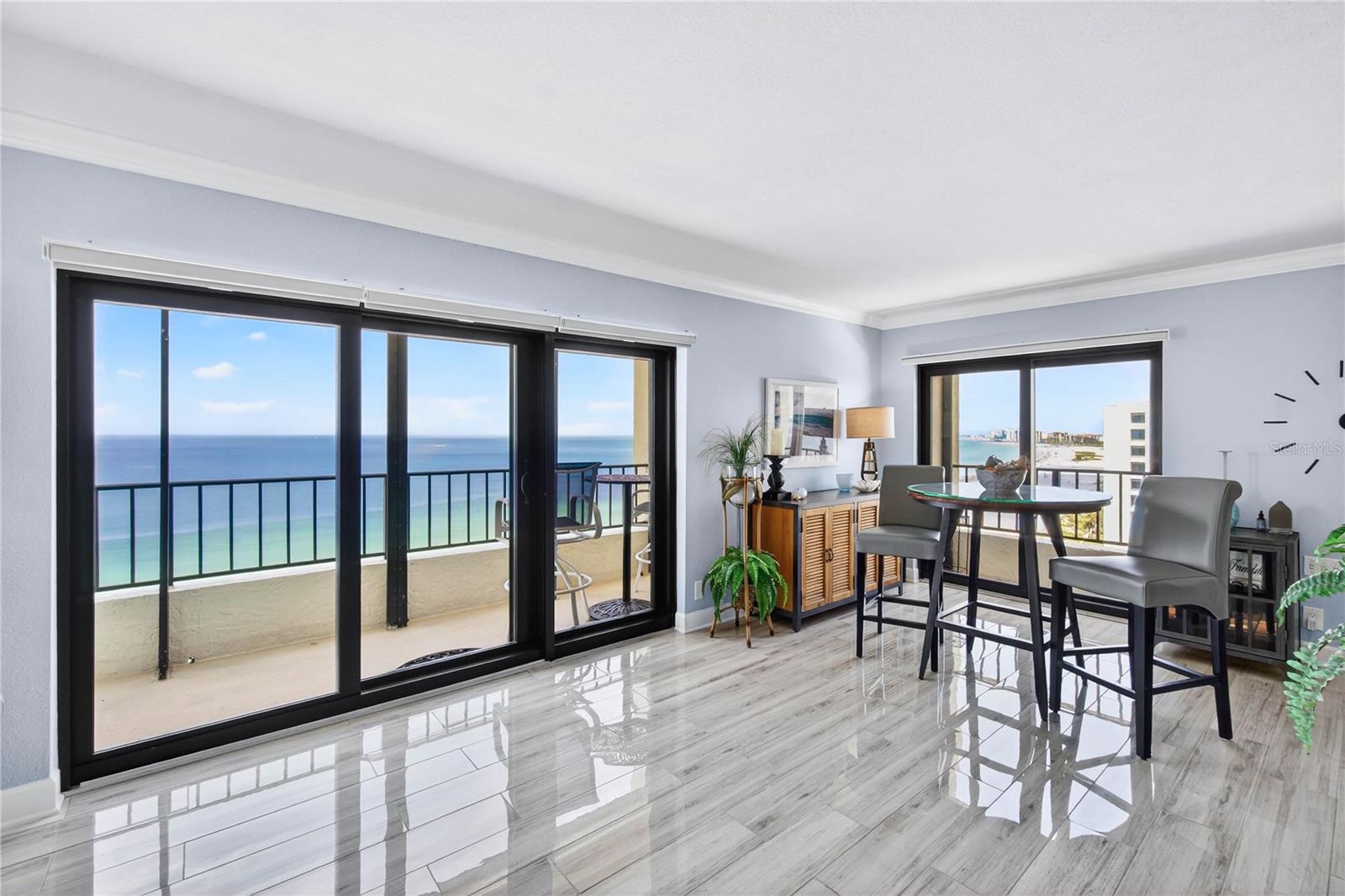 Listing photo id 8 for 1480 Gulf Boulevard 1104