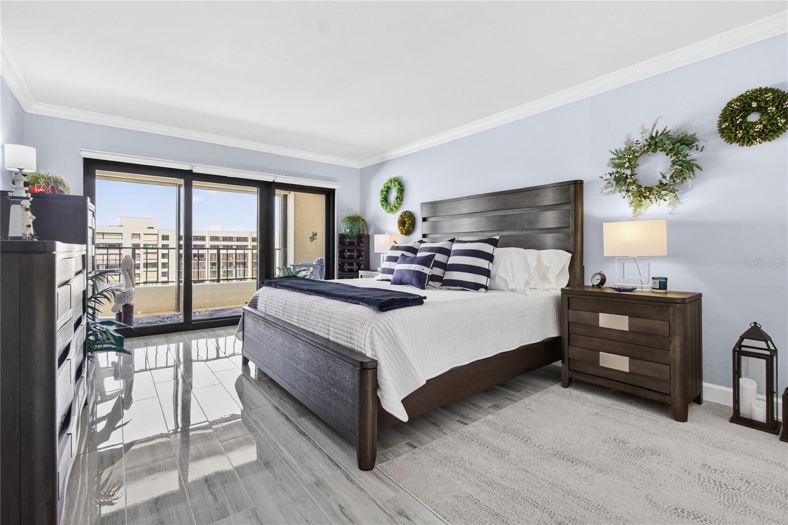 Listing photo id 16 for 1480 Gulf Boulevard 1104