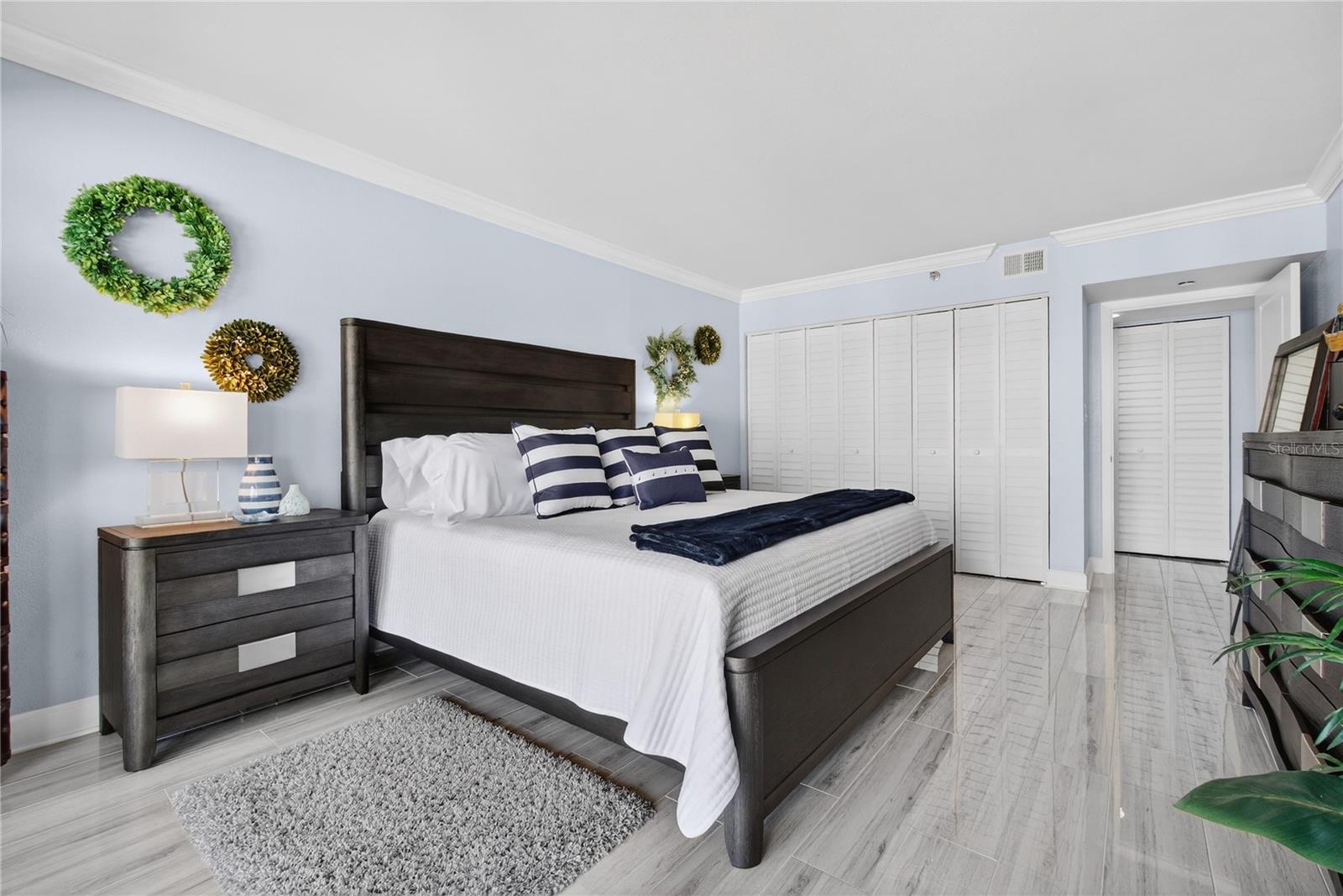 Listing photo id 17 for 1480 Gulf Boulevard 1104