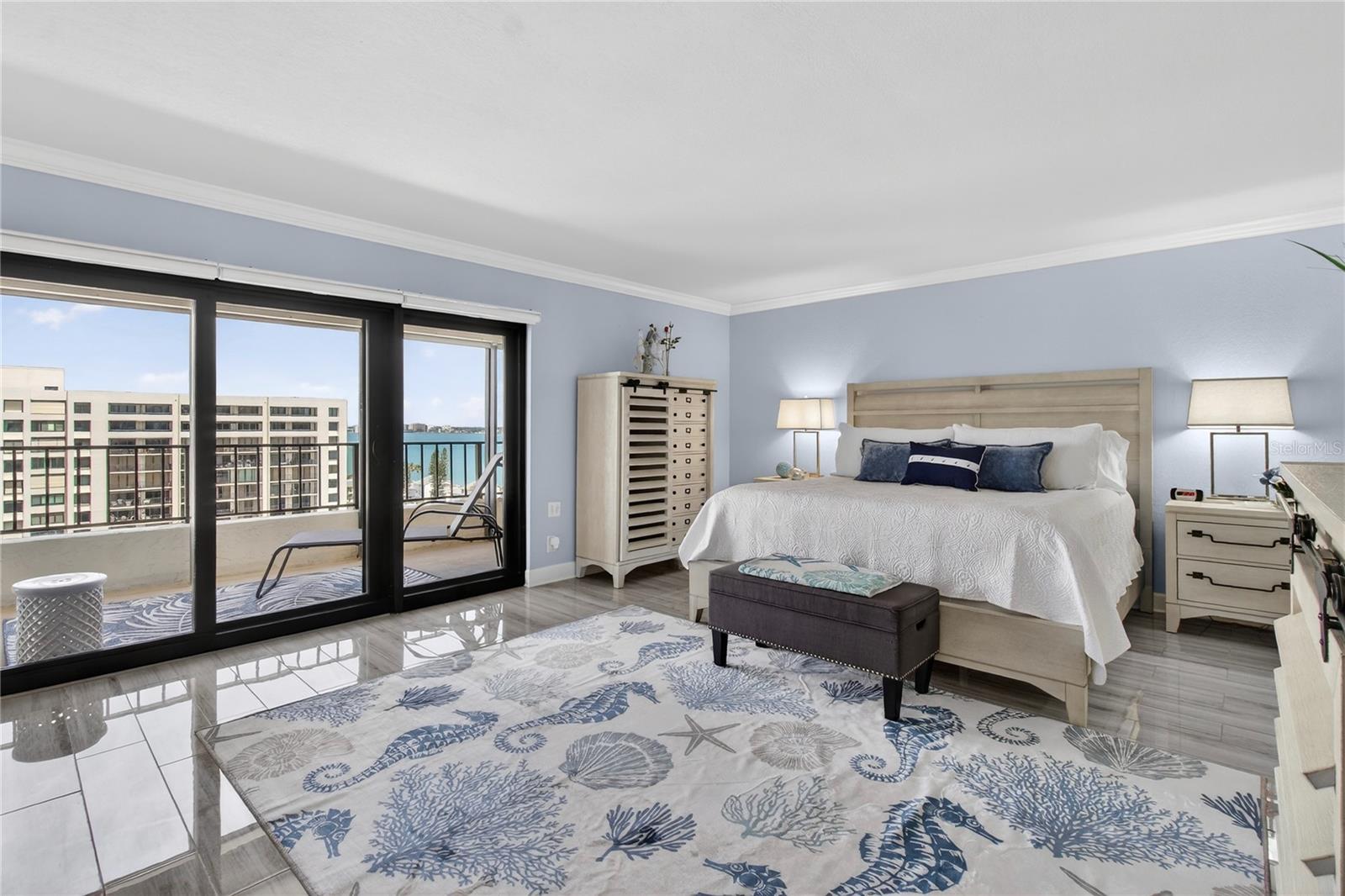 Listing photo id 21 for 1480 Gulf Boulevard 1104