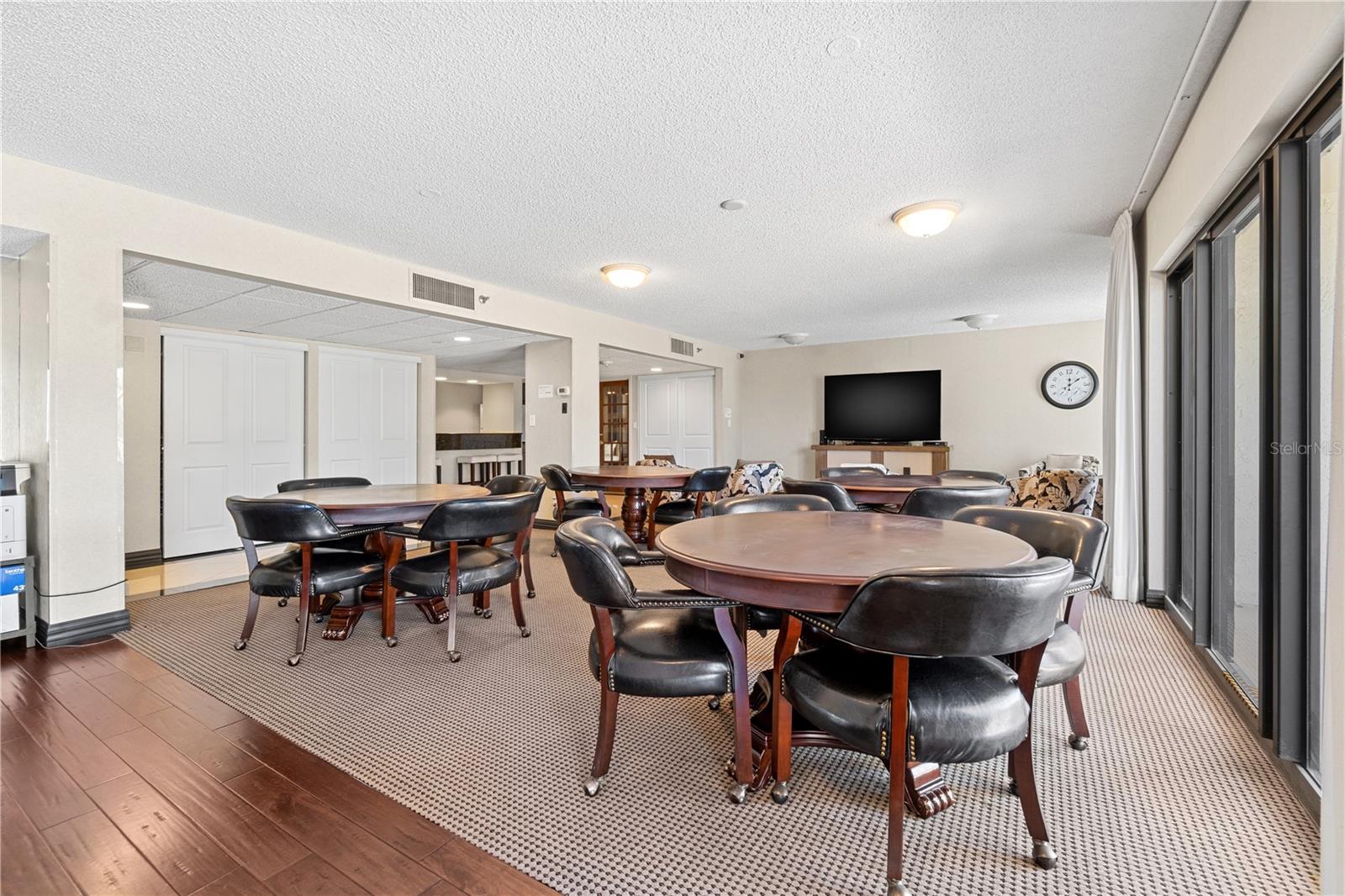 Listing photo id 45 for 1480 Gulf Boulevard 1104