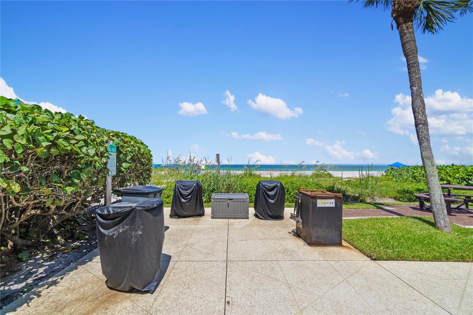 Listing photo id 47 for 1480 Gulf Boulevard 1104