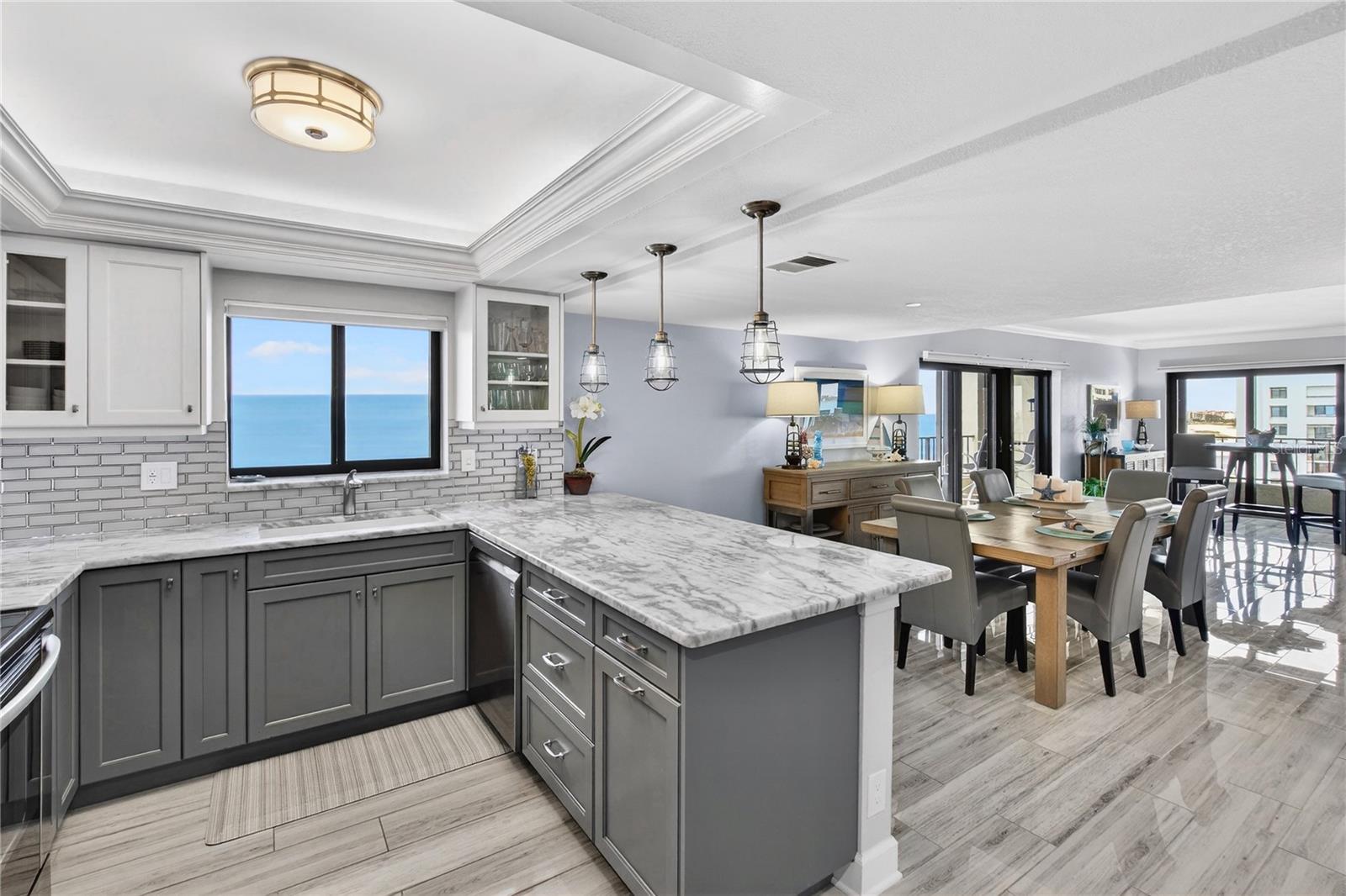 Listing photo id 4 for 1480 Gulf Boulevard 1104