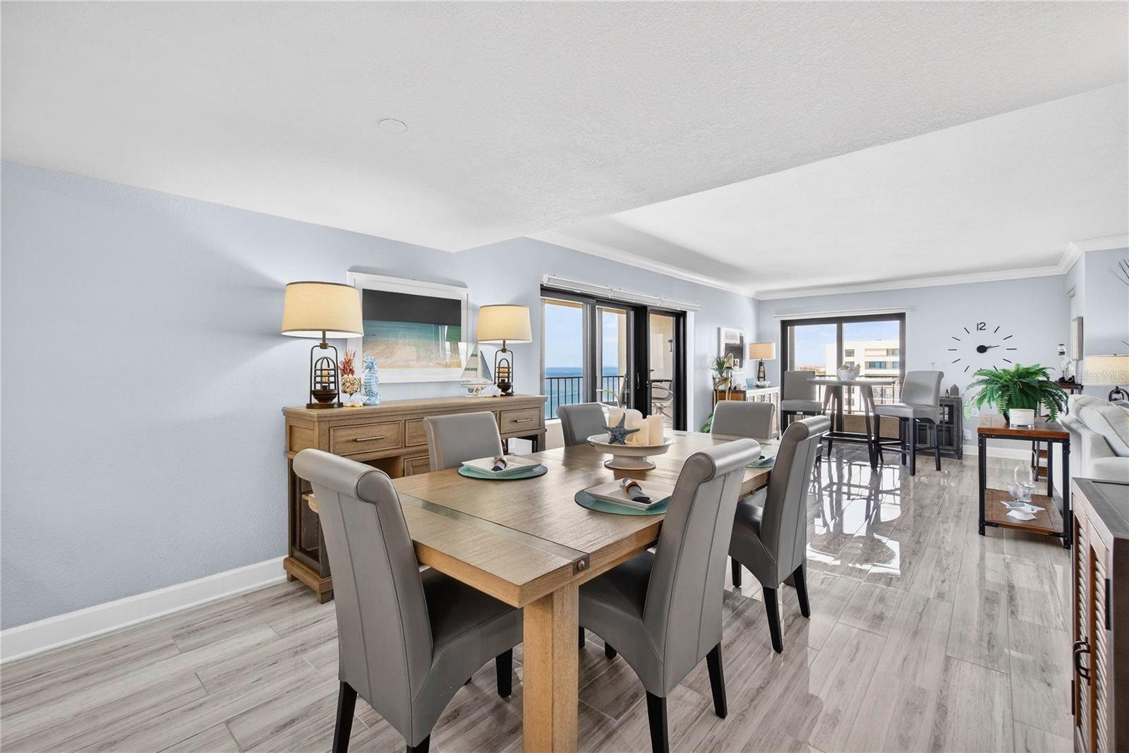 Listing photo id 5 for 1480 Gulf Boulevard 1104