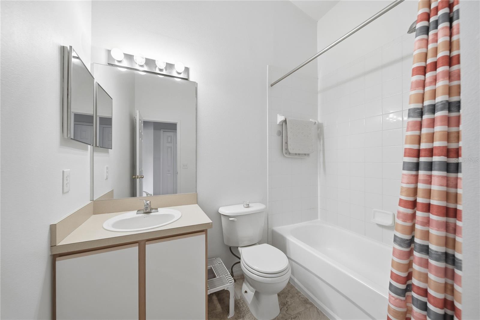 Image 19 of 25 For 1139 Baronscourt Drive