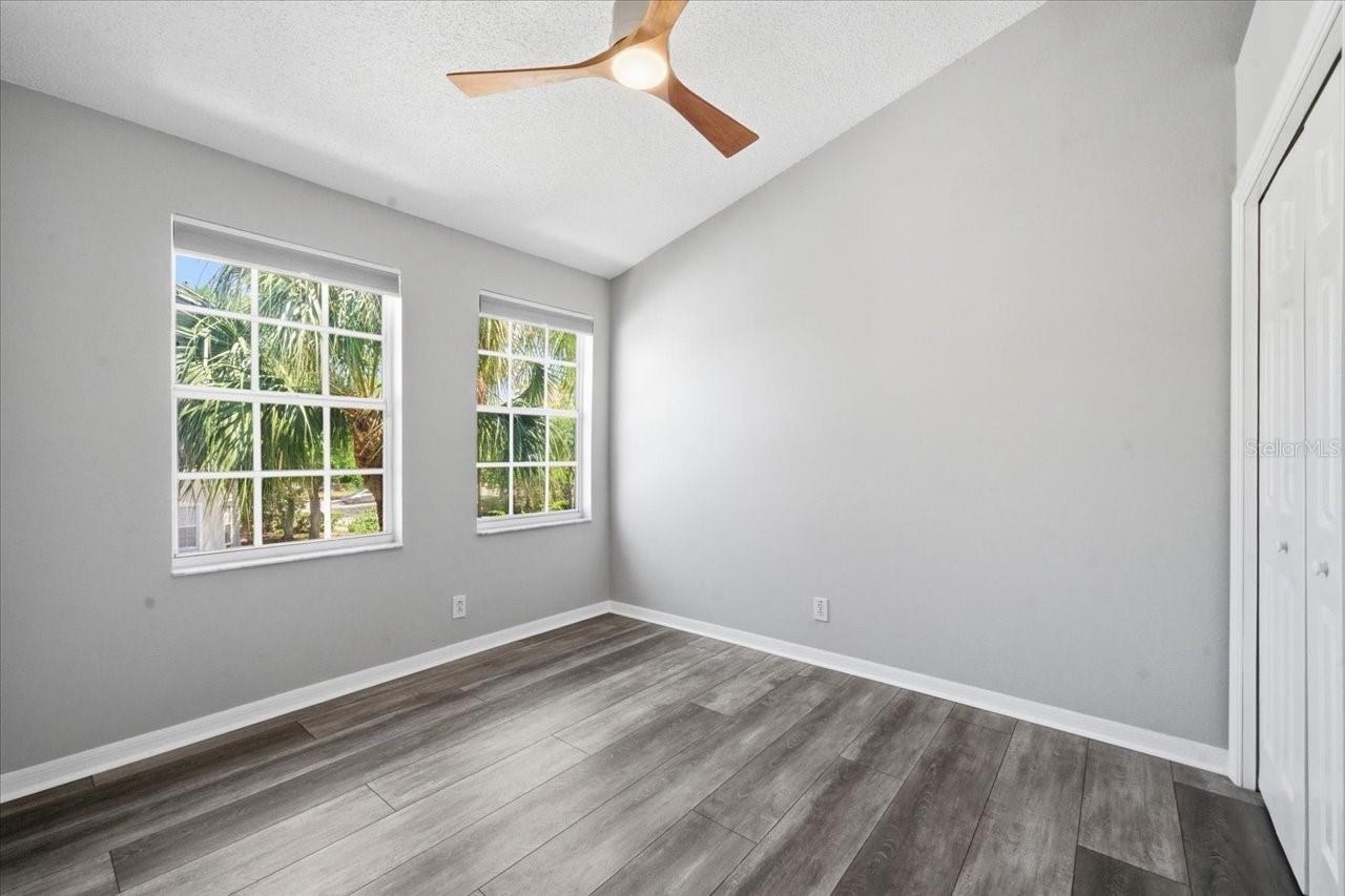 Image 37 of 51 For 752 Vallance Way Ne