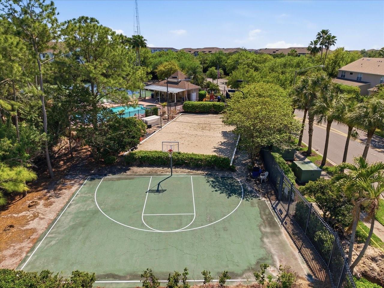 Image 46 of 51 For 752 Vallance Way Ne