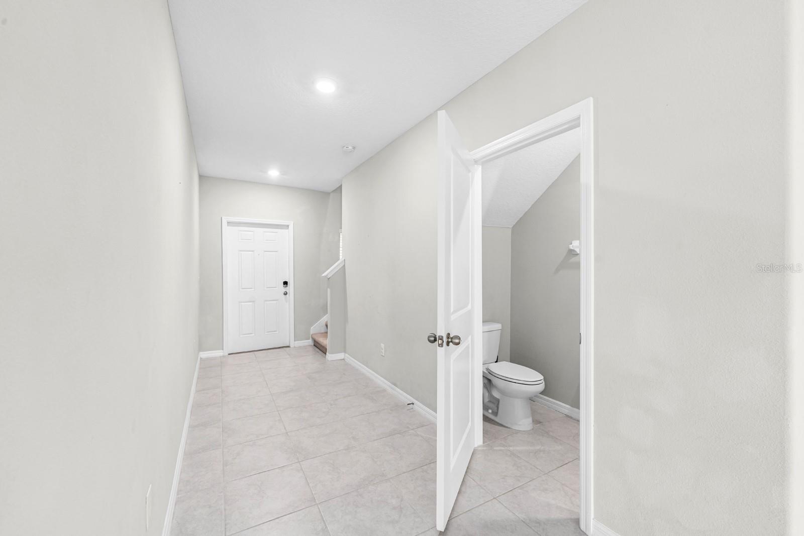 Image 11 of 39 For 7217 Ronnie Gardens Court