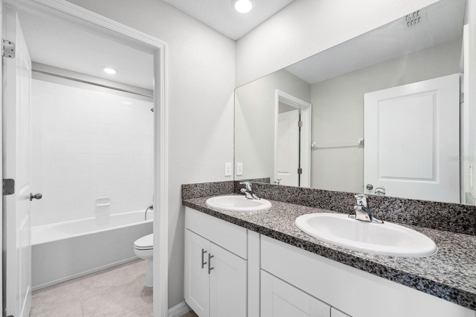 Image 23 of 39 For 7217 Ronnie Gardens Court