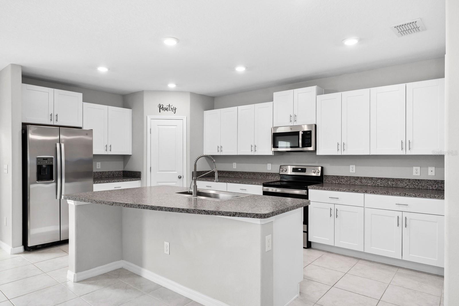 Image 3 of 39 For 7217 Ronnie Gardens Court