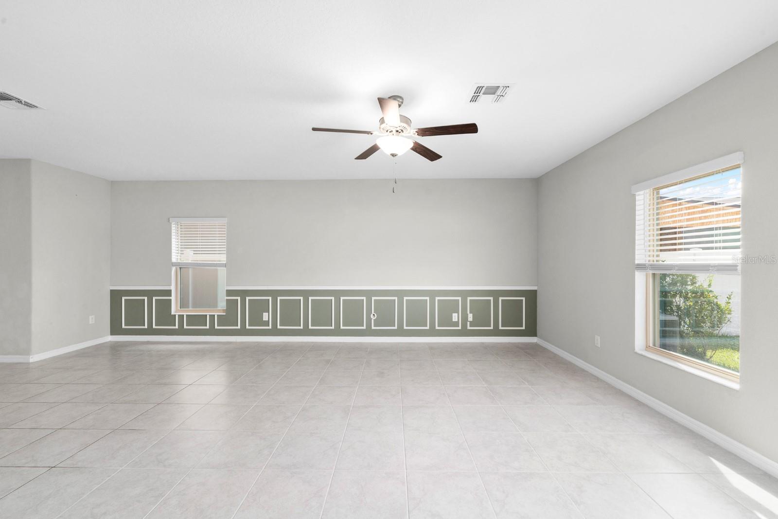 Image 7 of 39 For 7217 Ronnie Gardens Court