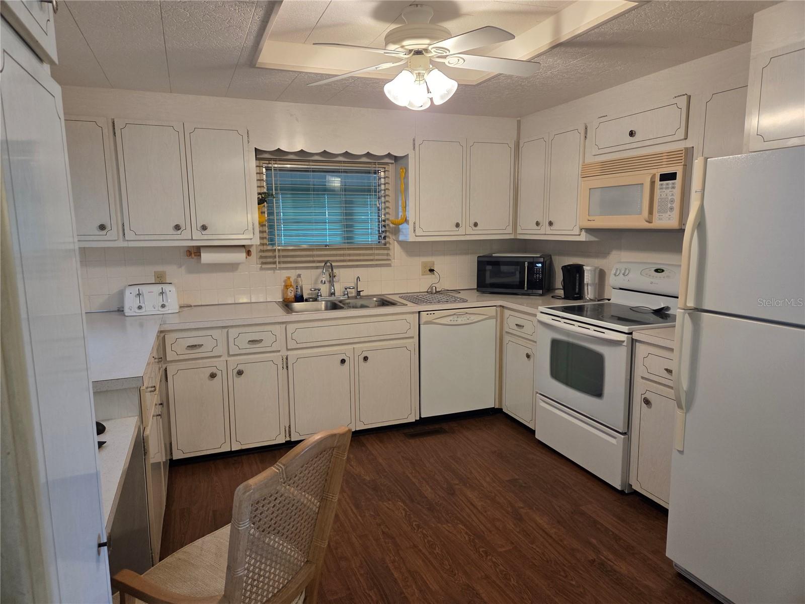 Image 3 of 26 For 9900 Ulmerton Road 13