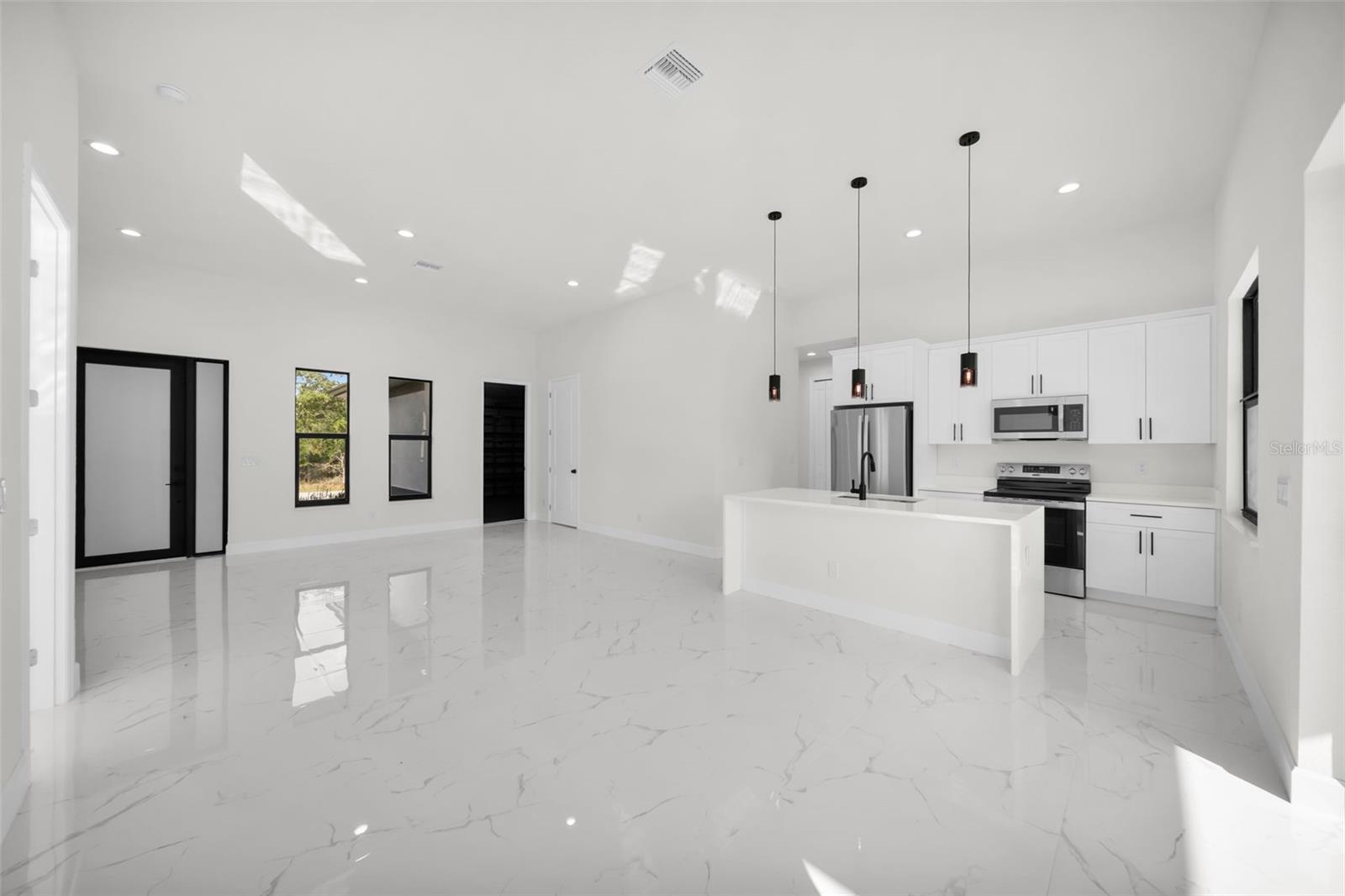 Image 4 of 36 For 7054 Rosemont Drive