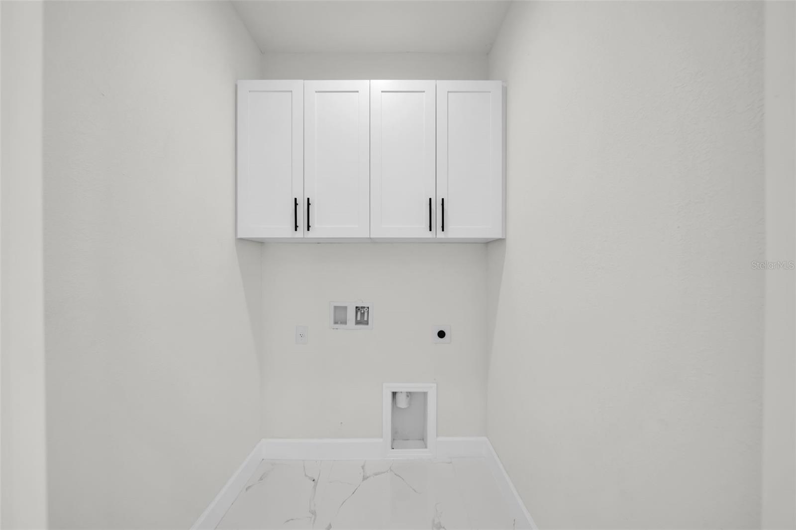 Image 7 of 36 For 7054 Rosemont Drive