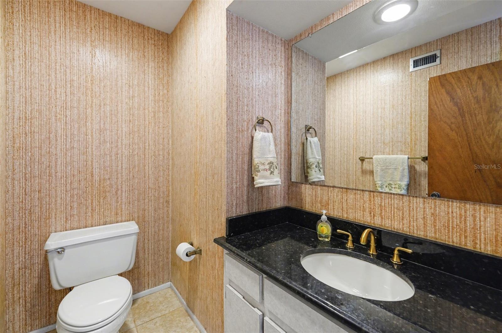 Image 21 of 24 For 1029 43rd Avenue N 1