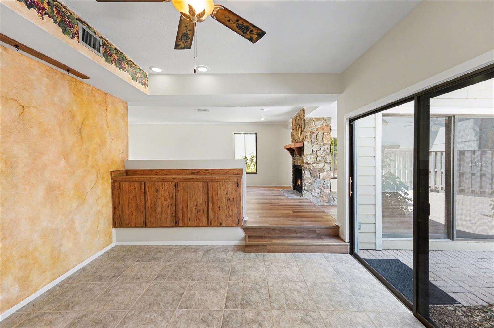 Image 6 of 24 For 1029 43rd Avenue N 1