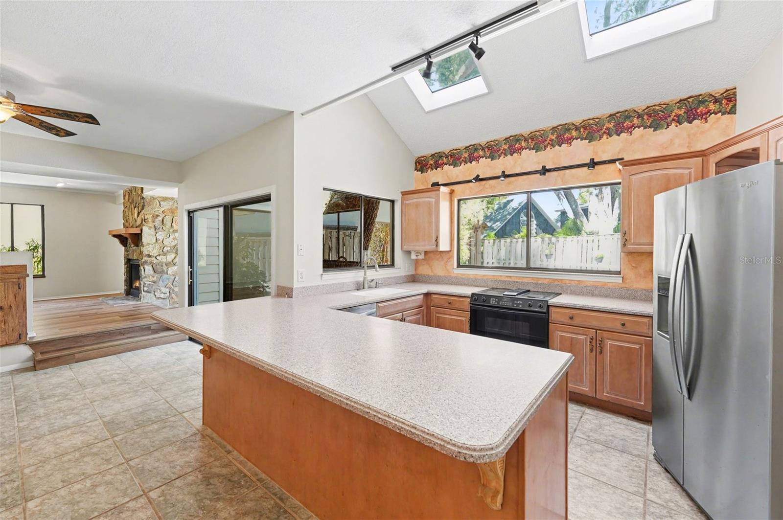 Image 7 of 24 For 1029 43rd Avenue N 1